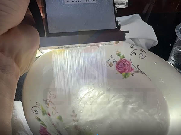 Cao Khoa đã hoàn thành súc rửa đầu phun G6 anh Khách mượt mà tối đa