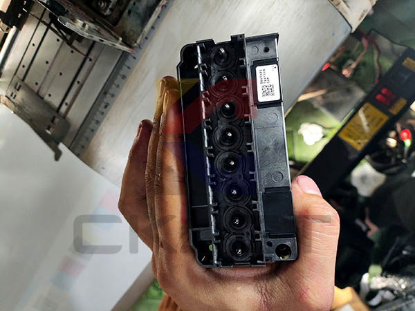 Cao Khoa lắp đặt đầu phun DX5 cho anh Khách ở Bình Phước o8