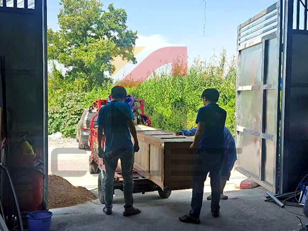 Cao Khoa lắp máy in quảng cáo 1901 cho Anh Khách ở Nhà Bè TPHCM