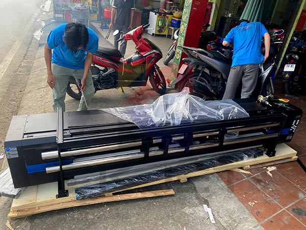 Lắp đặt máy in 1902UV anh Khách tại Bình Chánh siêu chất 6576