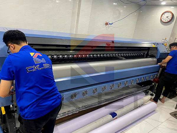 Cao Khoa vừa lắp máy in CK JET 3m2 đầu Konica 512i cho Khách Sài Gòn