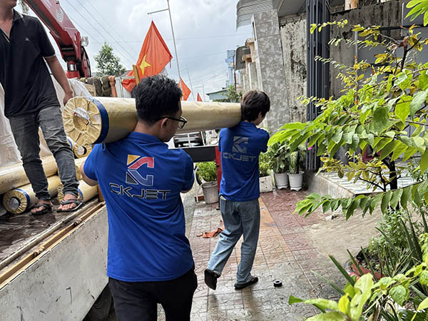 Cao Khoa lắp máy in quảng cáo khổ 3m2 - 04 đầu Konica 512i anh Khách ở Cà Mau
