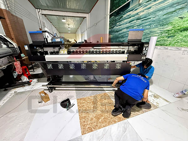 Máy in decal áo bóng đá cho phép in nhiều họa tiết phức tạp